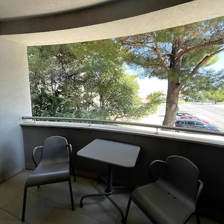 Modern With 2 Balconies Apartment Pula